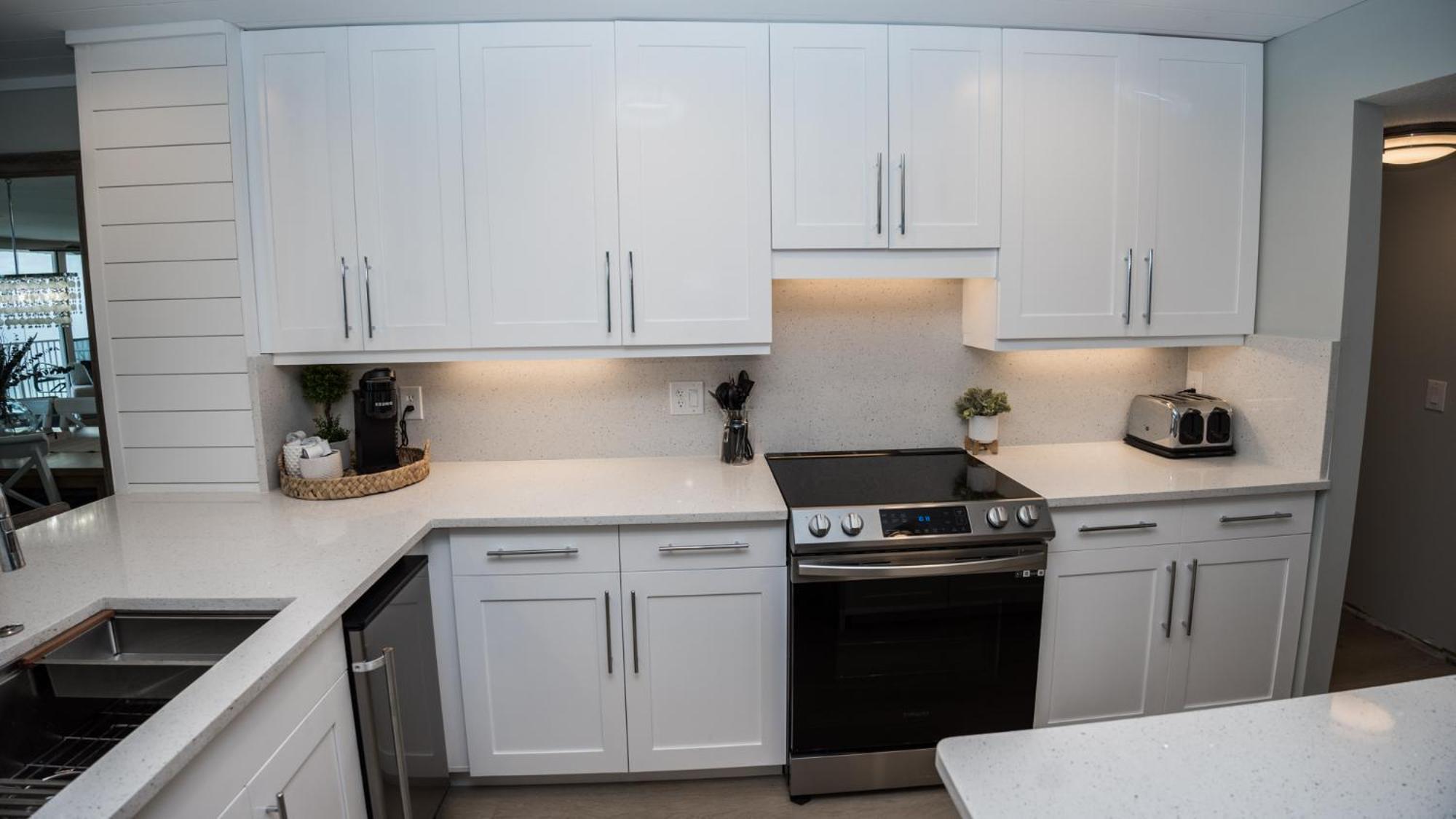 New Rental - 3Br 3Ba Corner Beachfront - 2024 Remodel - 3 Pools, Tiki Hut, Gym, Tennis Panama City Beach Exterior foto