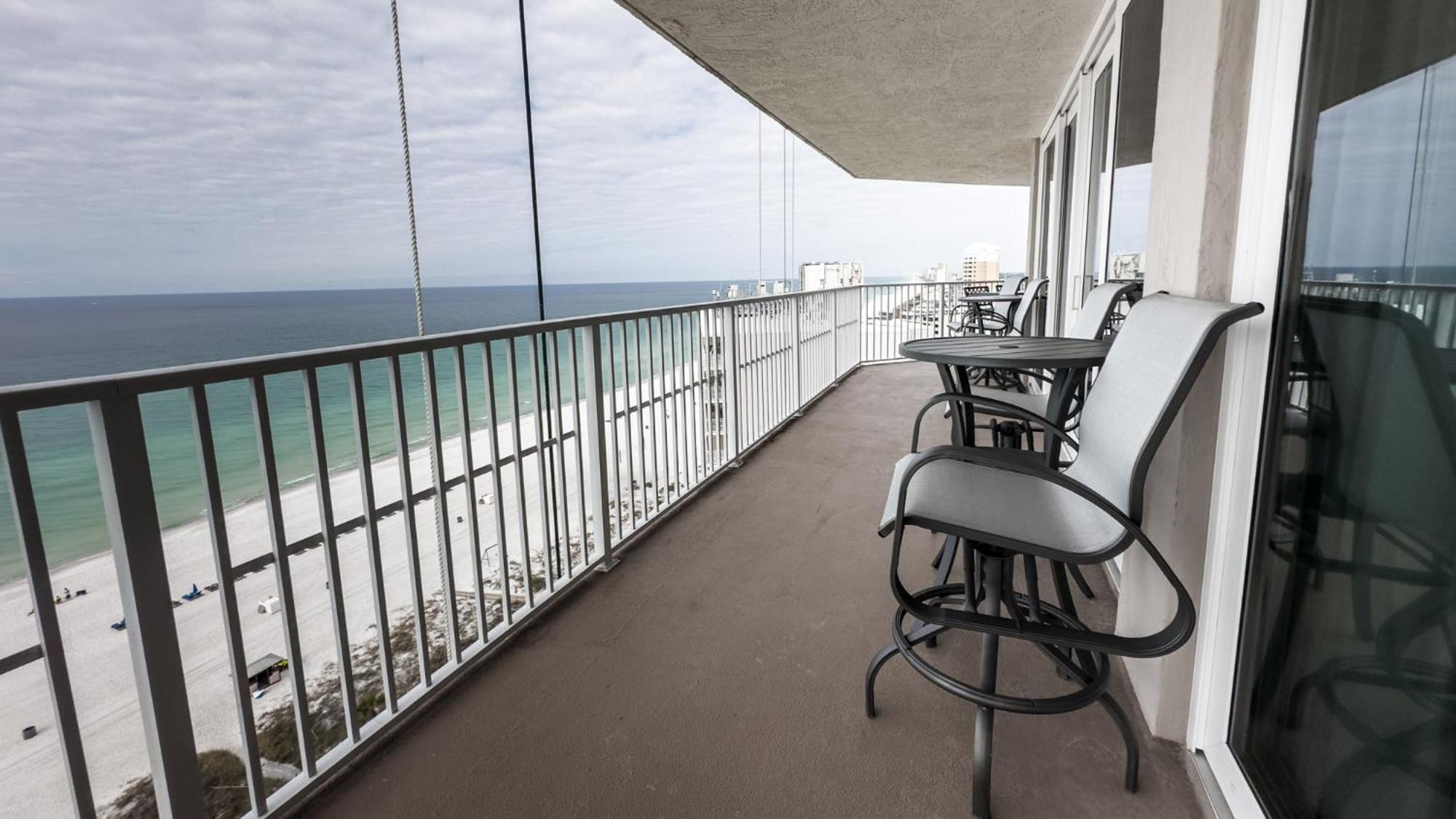 New Rental - 3Br 3Ba Corner Beachfront - 2024 Remodel - 3 Pools, Tiki Hut, Gym, Tennis Panama City Beach Exterior foto