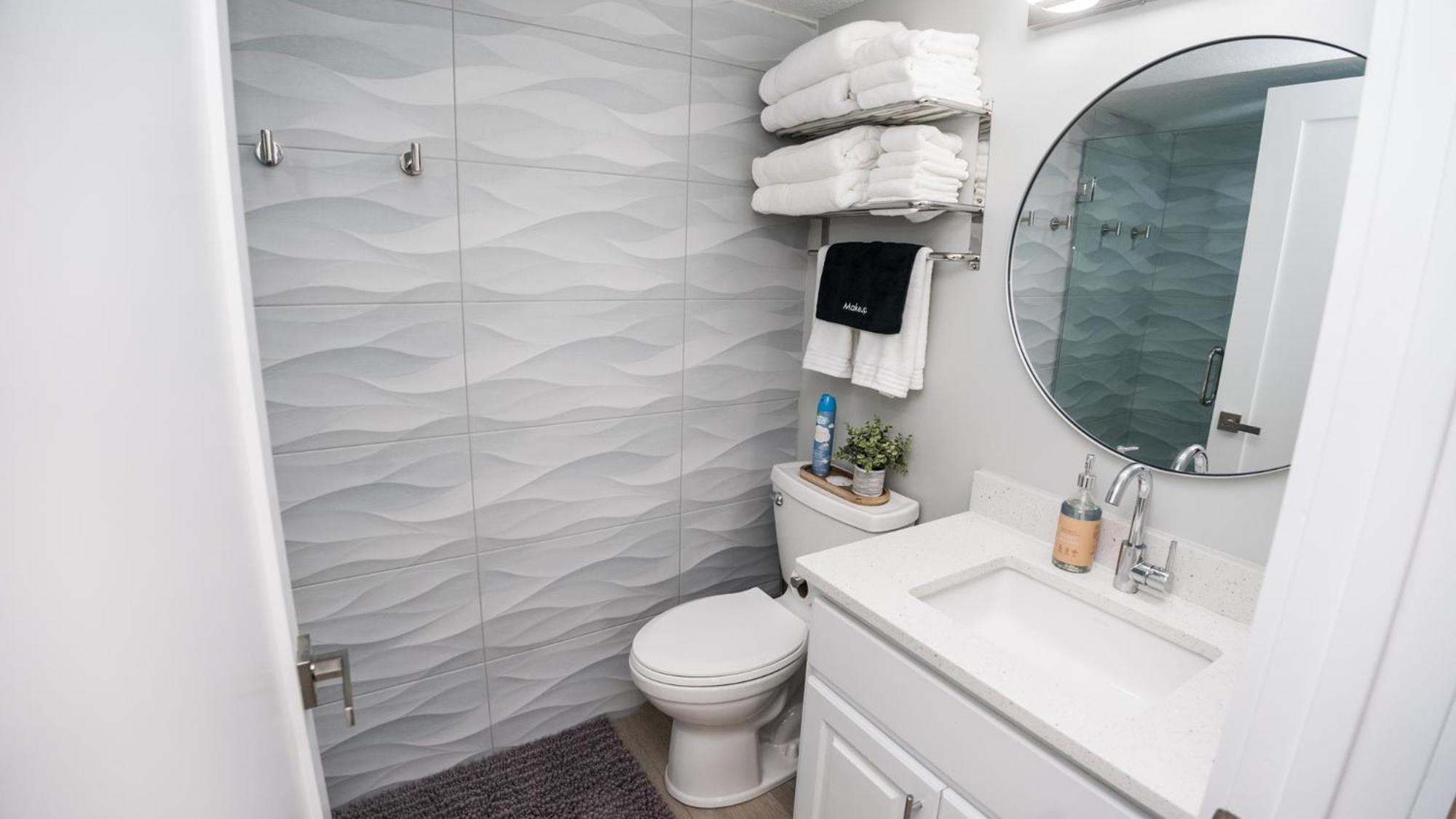 New Rental - 3Br 3Ba Corner Beachfront - 2024 Remodel - 3 Pools, Tiki Hut, Gym, Tennis Panama City Beach Exterior foto